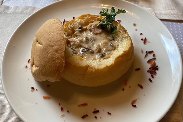 Цыпленок в булке с сыром