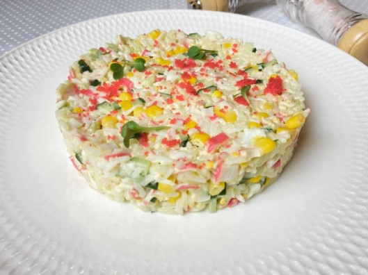 Салат Крабовый с рисом и кукурузой 1кг Салат Крабовый с рисом и кукурузой 1кг