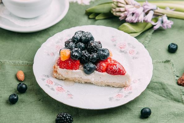 Тарт со свежими ягодами