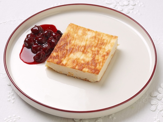 Запеканка с вишневым вареньем